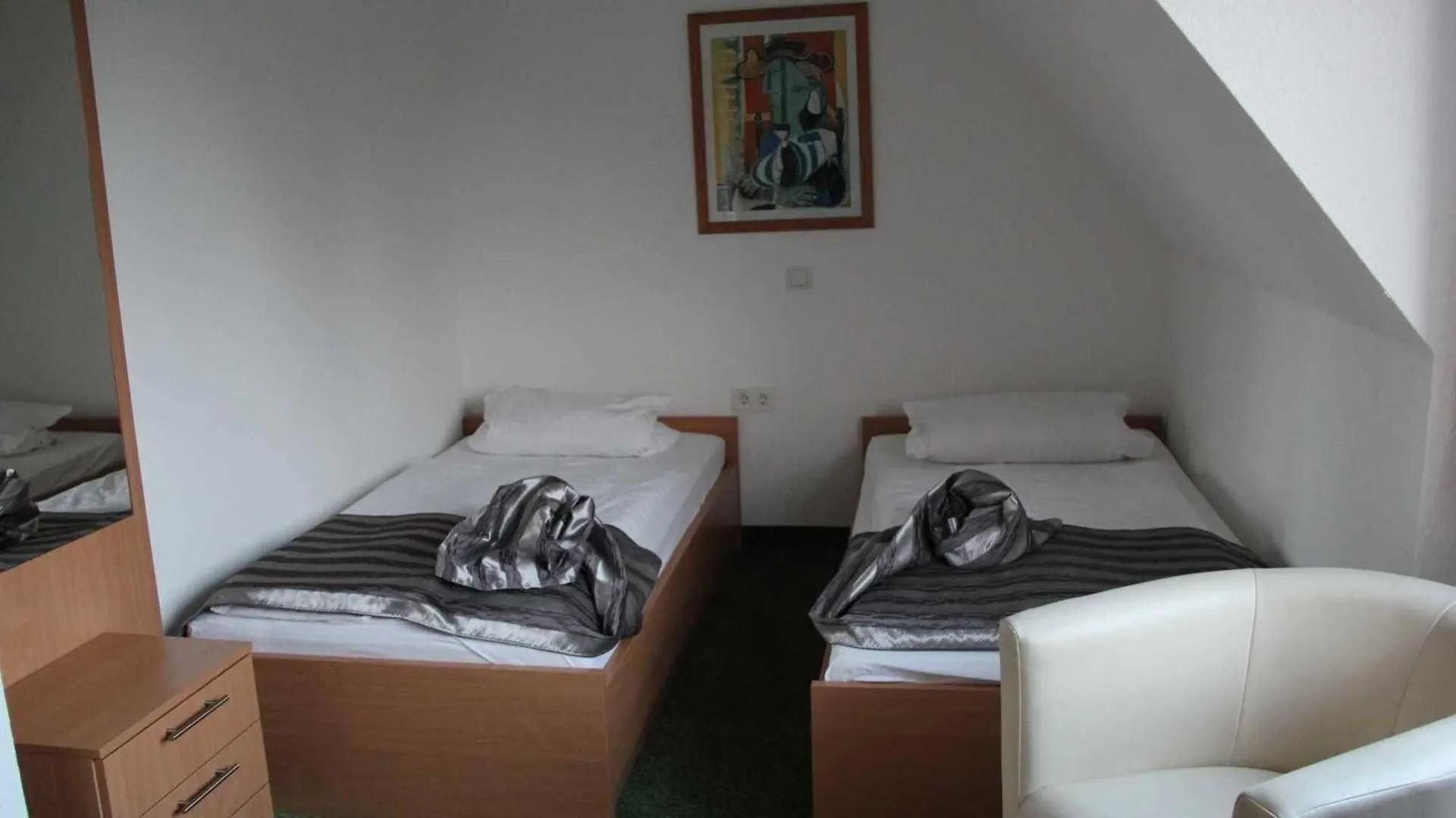 Hotel-Restaurant Mengeder Volksgarten Dortmund 2*,